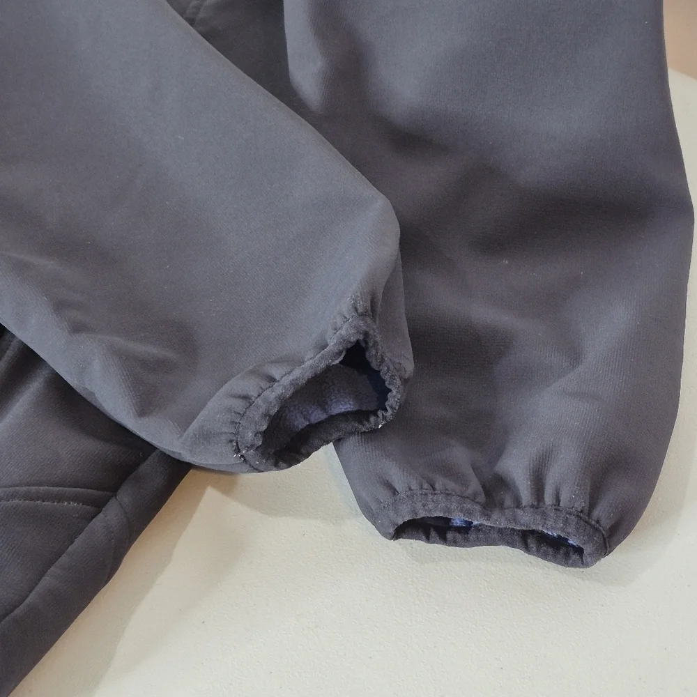 Ariat Fleece Lined Softshell Jacket - Size M